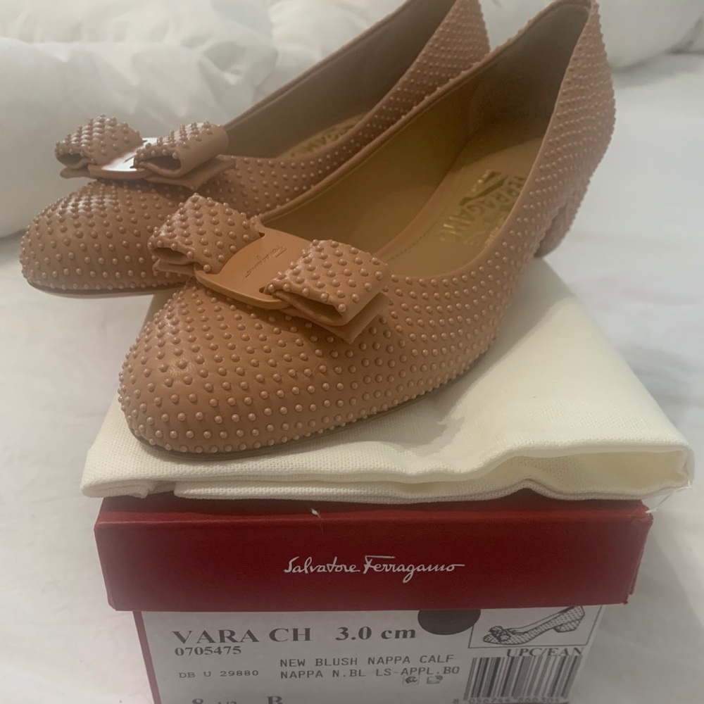 Salvatore Ferragamo Vara Pumps